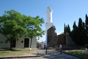Leuchtturm und Klosterruine von Colonia del Sacramento
