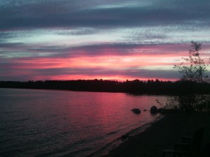 Malerischer Sonnenuntergang am Abram Lake