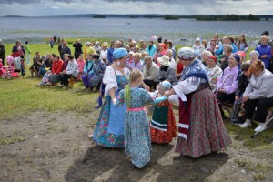 karelische Folklore, nationale Tracht, Straßenfest